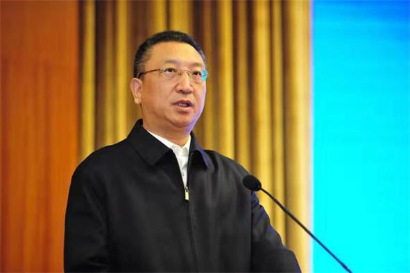 工业和信息化部总经济师王新哲致辞.jpg